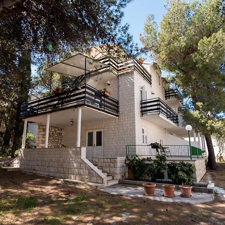 Apartments Pinija Супетар Екстер'єр фото